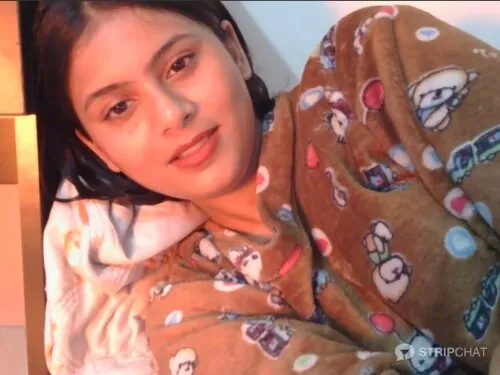 Piyyuu Indian Stripchat Model