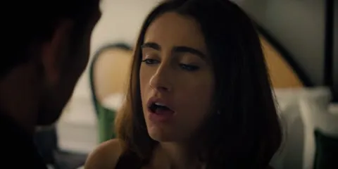 Rachel Anne Sennott - Video