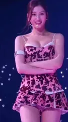 Minatozaki Sana (TWICE) - Video #186659