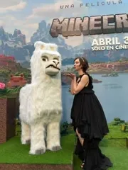 Emma Myers - Video