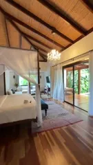 Demetria Obilor - Video