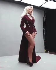 Sabrina Carpenter - Video