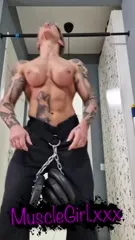 crazyxbody / musclegirlxxx - V