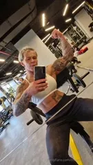 crazyxbody / musclegirlxxx - Video