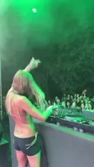 Victoria De Angelis (Maneskin bassist) - Video