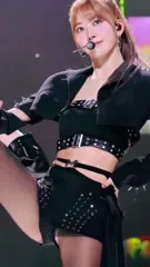 Sakura Miyawaki 宮脇 咲良 | LESSERAFIM - Video