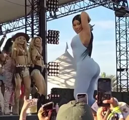 Cardi B - Video
