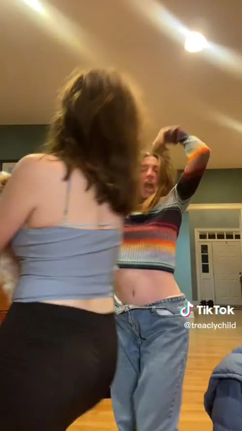 Rachel Anne Sennott - Video