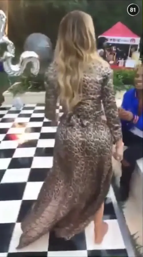 Khloe Kardashian - Am i the only who is surprised that khloe can