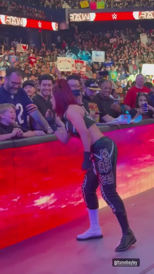 WWE Bayley / Davina Rose / Pamela Rose Martinez - Bayley