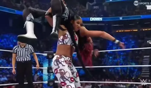 WWE Bayley / Davina Rose / Pamela Rose Martinez - Bianca hits the KOD on Bayley to pick up the win