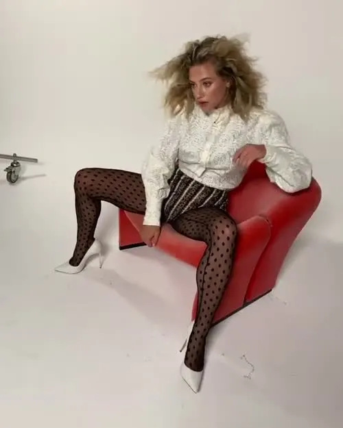 Lili Reinhart - For refinery29 2020-l3mgc4h6jkla1 6402828f16f22