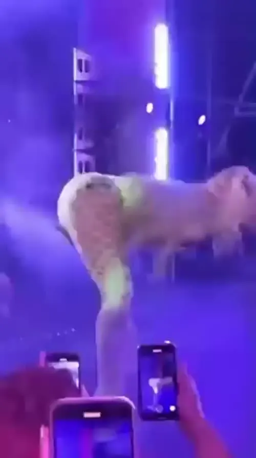 Iggy Azalea - Live performance
