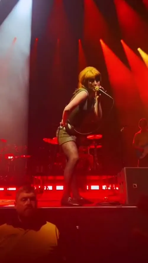 Hayley Williams - Ran out of time manchester april 2023