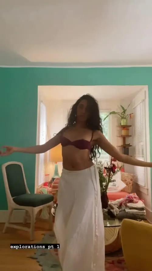 Raveena - Video