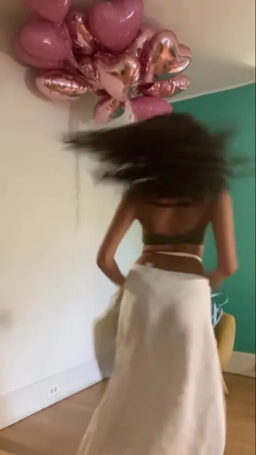 Raveena - Video