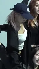Kim Chaewon 김채원 [Le Sserafim] - Video #128505