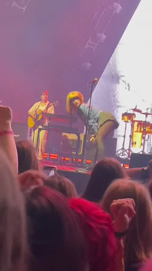 Hayley Williams - Video