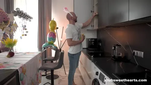 Video Art Holland [seventeen, clubseventeen, clubsweethearts] - Sara Bork - ClubSweethearts - Easter eggs