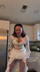 Izzy Moreno / ItsIzzyMania - Video