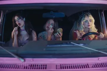 Sabrina Carpenter - Video