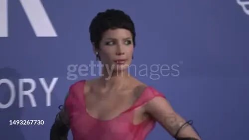 Halsey - SaveInsta App