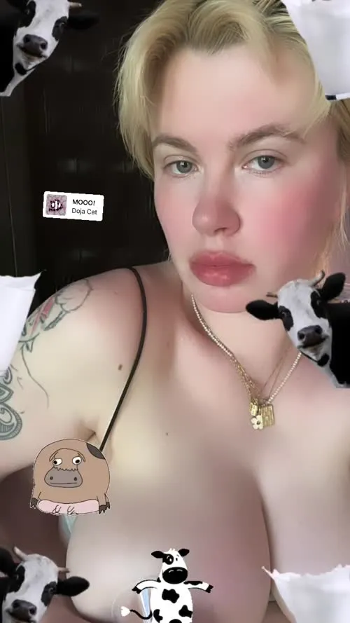 Ireland Baldwin - SaveInsta App - Video