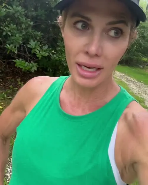 WWE Torrie Wilson - SaveInsta App