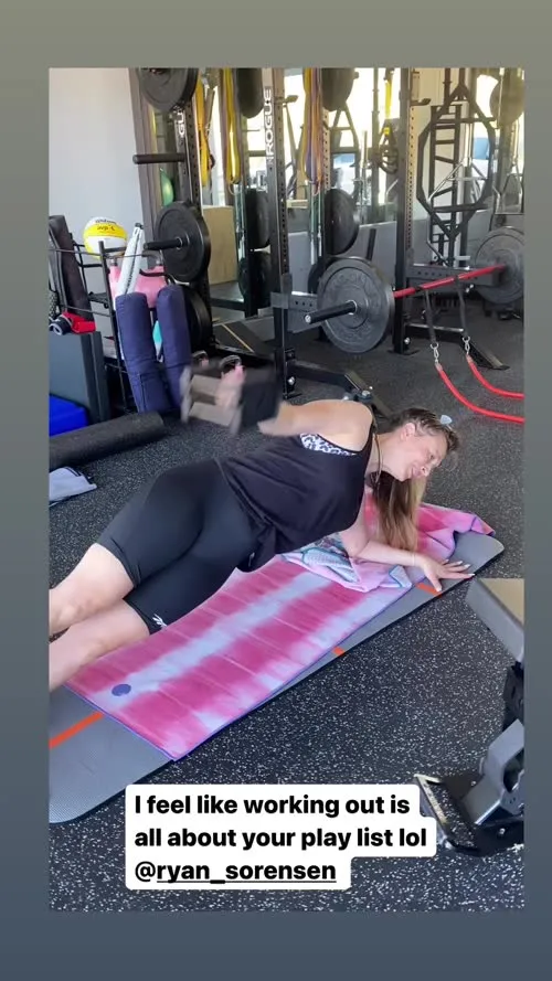 Kaley Cuoco - SaveInsta App