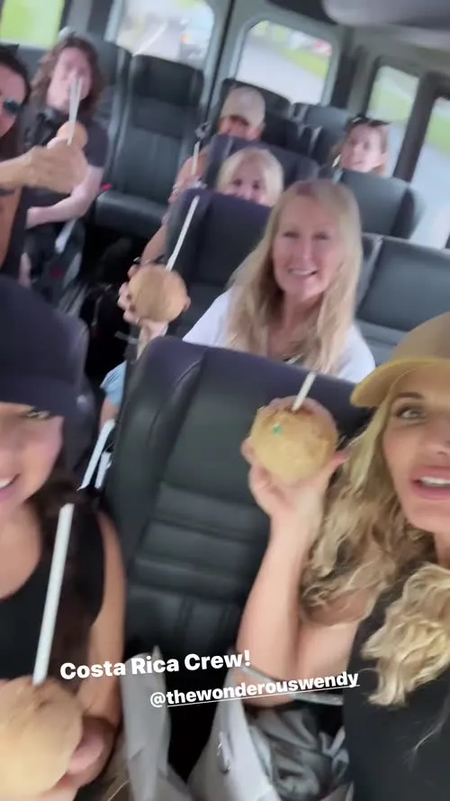 WWE Torrie Wilson - SaveInsta App