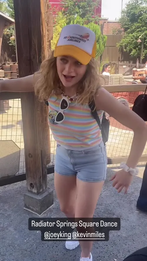 Joey King - SaveInsta app