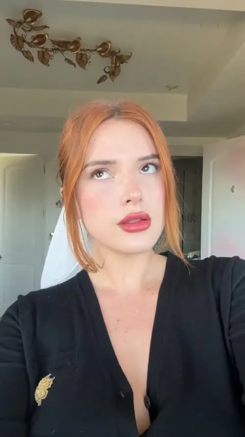 Bella Thorne - SaveInsta App