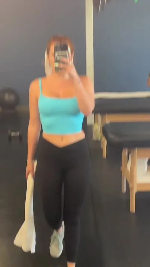 Bella Thorne - SaveInsta app