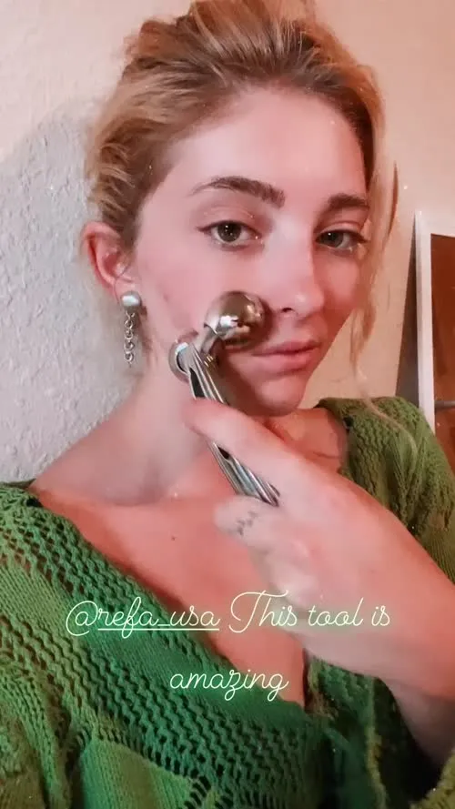 Willow shields - SaveInsta App