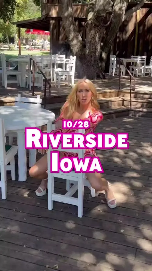 Nikki Glaser - Video