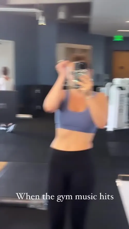 Bella Thorne - Video