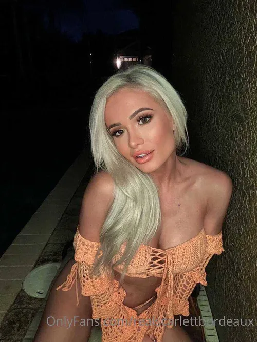 Scarlett Bordeaux
