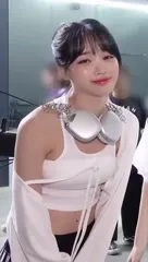 Kim Chaewon 김채원 [Le Sserafim] - Video #219508