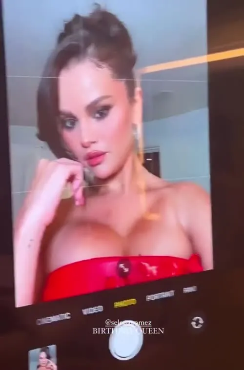 Selena Gomez - Video