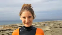Latexgirlies - Skates on the beach
