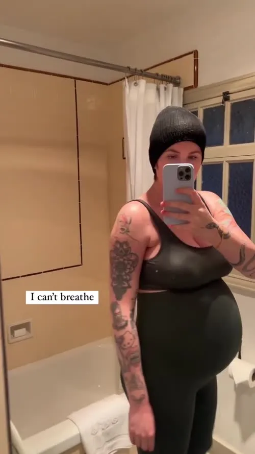 Ireland Baldwin - Video dashinit