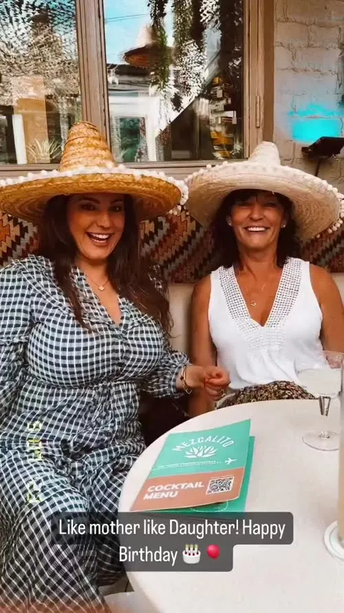 Kelly Brook - Video