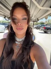 Vanessa Curry - Video