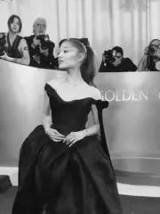 Ariana Grande - Video
