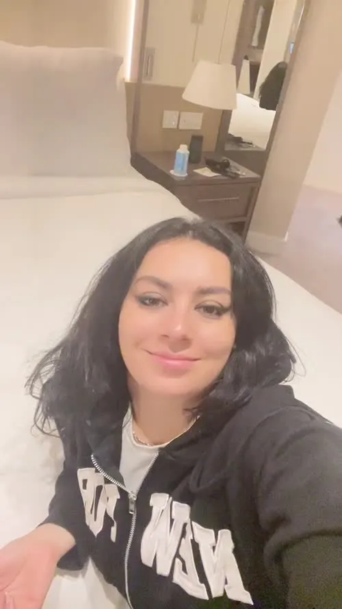 Charli XCX - Snaptik app 7204745281626328325 640890ee51491