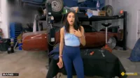 Sofie Reyez / officialsofiereyez - Trades her pussy for some car insurance