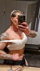 crazyxbody / musclegirlxxx - Video