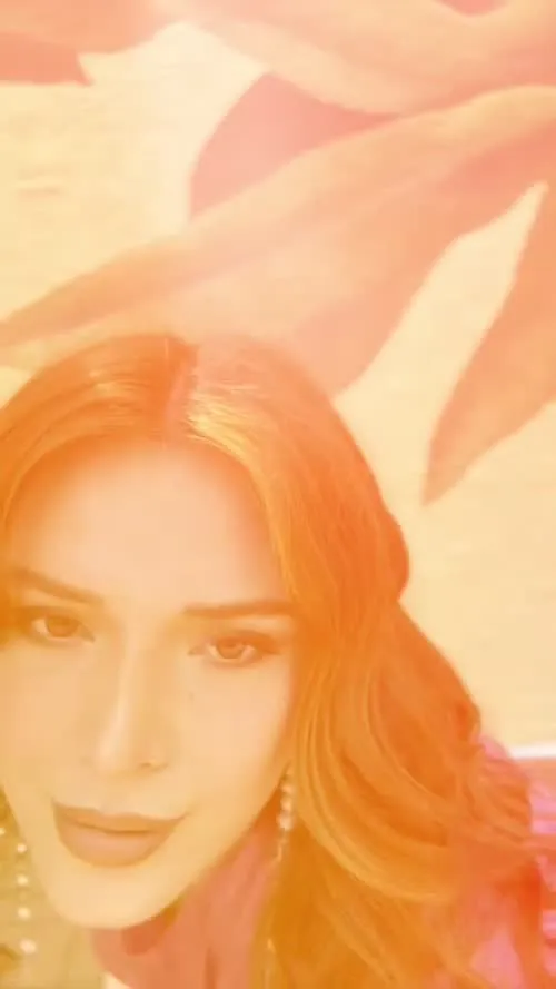 Bella Thorne - Video