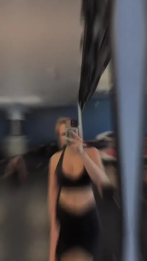 Bella Thorne - Video