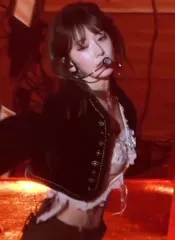 Sakura Miyawaki 宮脇 咲良 | LESSERAFIM - Video